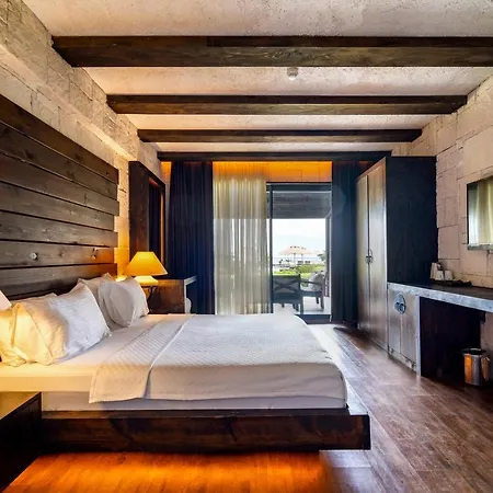 Hotell Manaspark Deluxe 4*